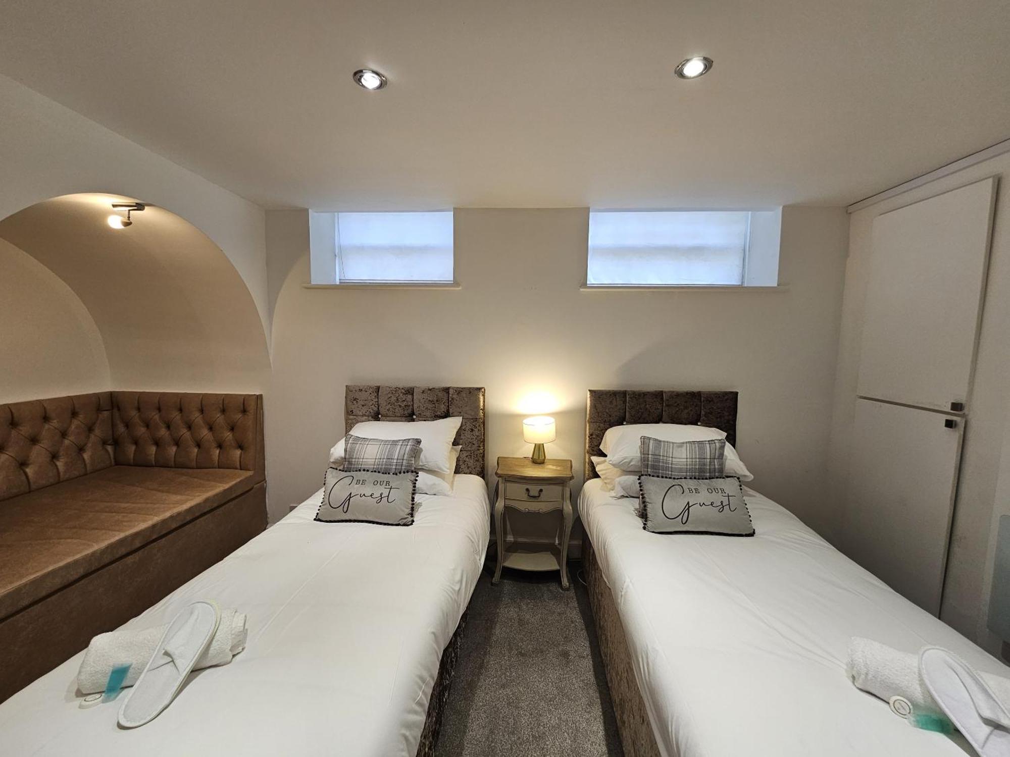 Customs House Bed & Breakfast Ливърпул Стая снимка