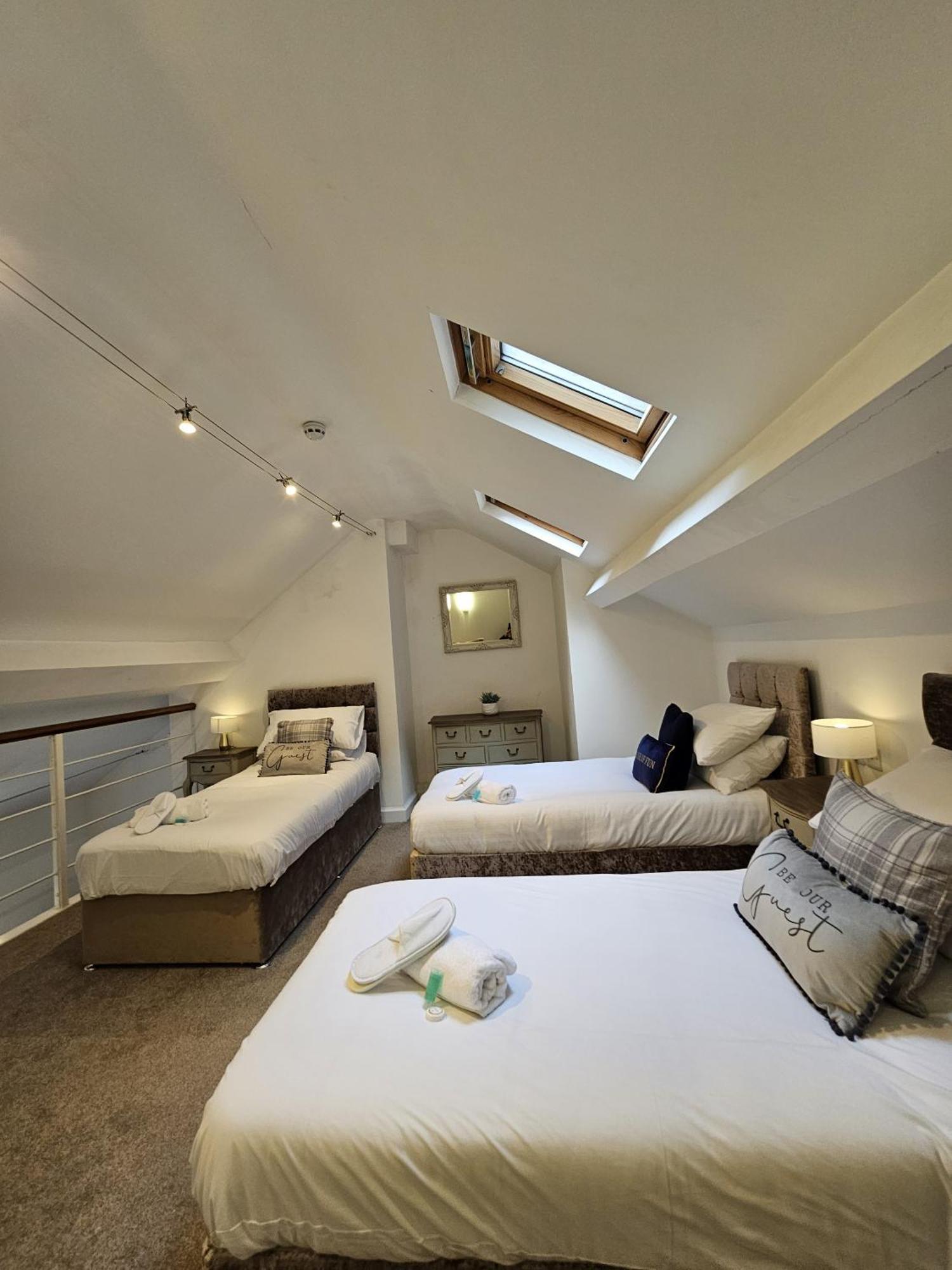 Customs House Bed & Breakfast Ливърпул Стая снимка